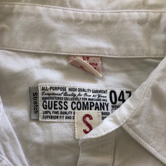 Guess button down top - Picture 2 of 3